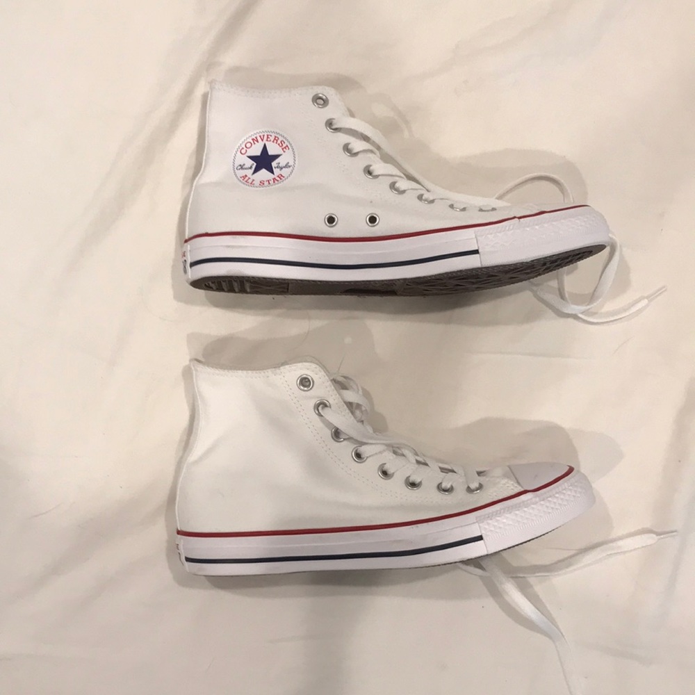 White Converse. Never warn!